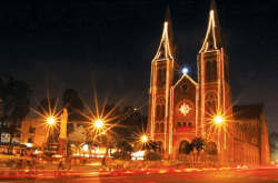 Xác Định Hành của Ngôi Nhà Theo Hình Dạng và Hướng: Nguồn Gốc và Ý Nghĩa Trong Kiến Trúc và Văn Hóa