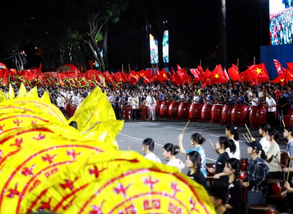 Nhà Thành Phố là thương hiệu thuộc Công ty cổ phần Nguyên Thông Quán